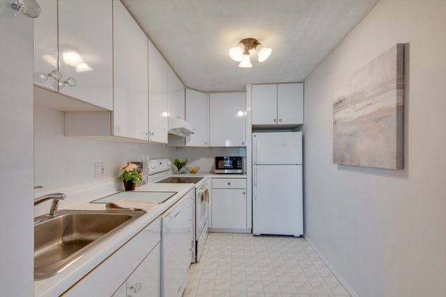 287 Harvard St 79, Cambridge, MA 02139