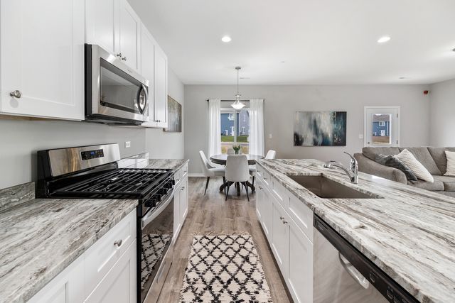 1200 Gillespie Lane, Yorkville, IL 60560