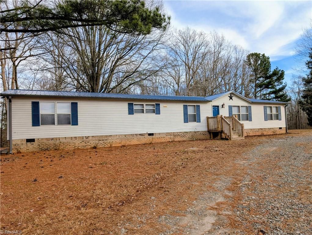 1041 Whitts Road, Madison, NC 27025