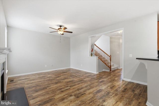 17037 LOFTRIDGE LN, Gainesville, VA 20155