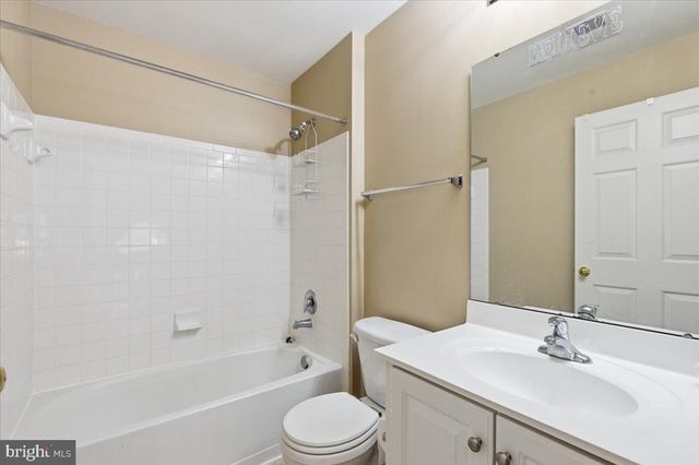 17037 LOFTRIDGE LN, Gainesville, VA 20155