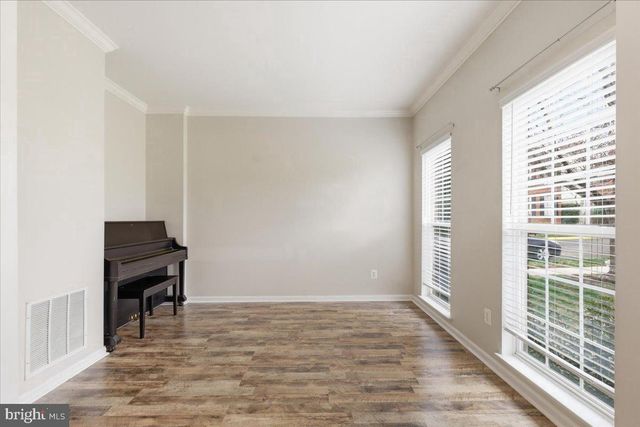 17037 LOFTRIDGE LN, Gainesville, VA 20155