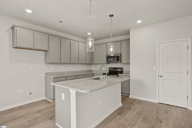 617 Silver Fir Street, Piedmont, SC 29673