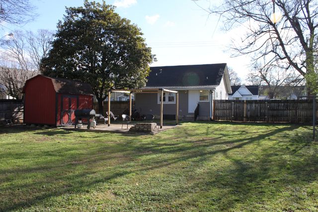 516 Wilson Ave, Lebanon, TN 37087