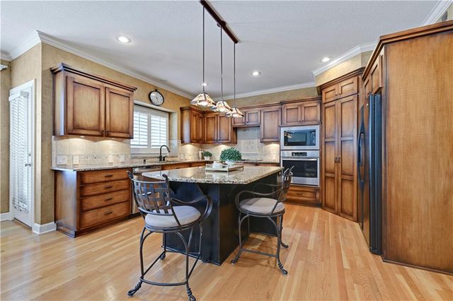 14408 Fairway Street, Leawood, KS 66224