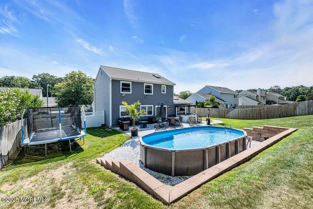 77 Oak Glen Road, Toms River, NJ 08753