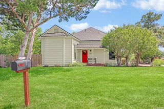 605 E Donegan, Seguin, TX 78155