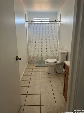 7643 Oak Chase, San Antonio, TX 78239