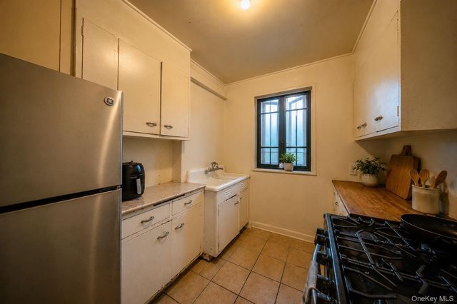 1450 Parkchester Road 4E, Bronx, NY 10462