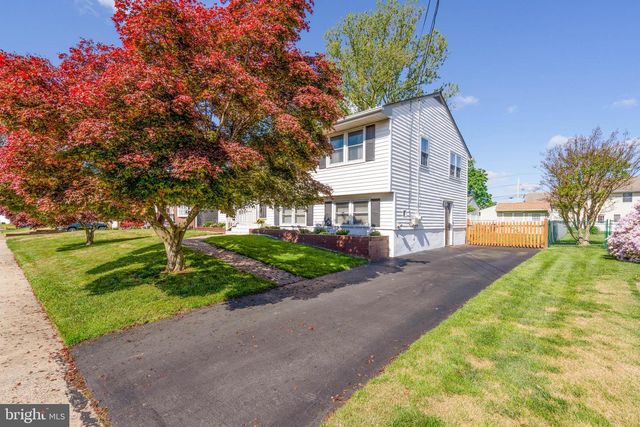 16 BONNIE RAE DR, Hamilton, NJ 08620