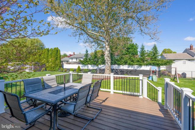 16 BONNIE RAE DR, Hamilton, NJ 08620