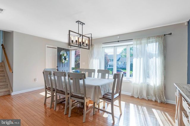 16 BONNIE RAE DR, Hamilton, NJ 08620