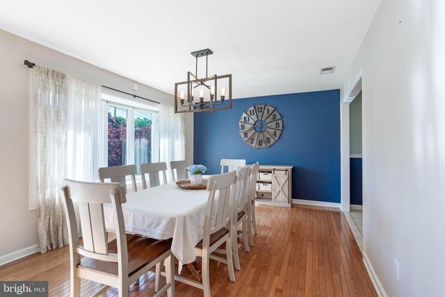 16 BONNIE RAE DR, Hamilton, NJ 08620
