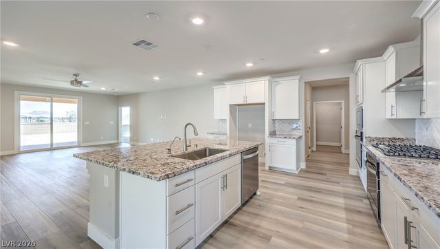 988 Gentle Swan, Henderson, NV 89011