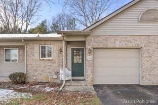 4916 Castle Hill Court NE, Rockford, MI 49341