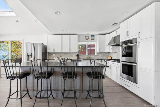 23 E Shore Drive, Bayville, NY 11709