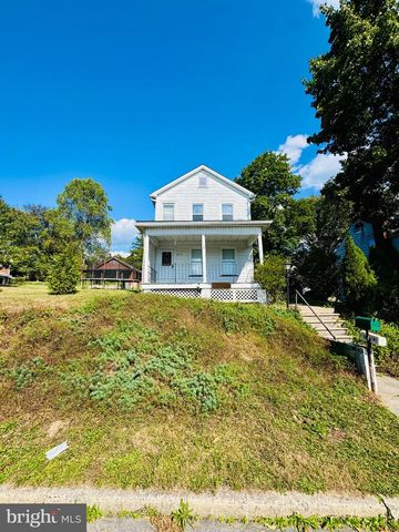 1819 WASHINGTON ST, Huntingdon, PA 16652