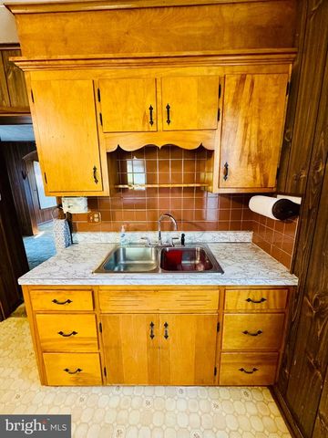 1819 WASHINGTON ST, Huntingdon, PA 16652