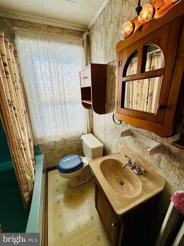 1819 WASHINGTON ST, Huntingdon, PA 16652