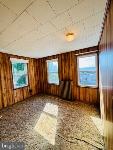 1819 WASHINGTON ST, Huntingdon, PA 16652