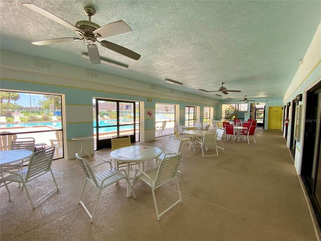 2911 PECAN AVENUE, Leesburg, FL 34748