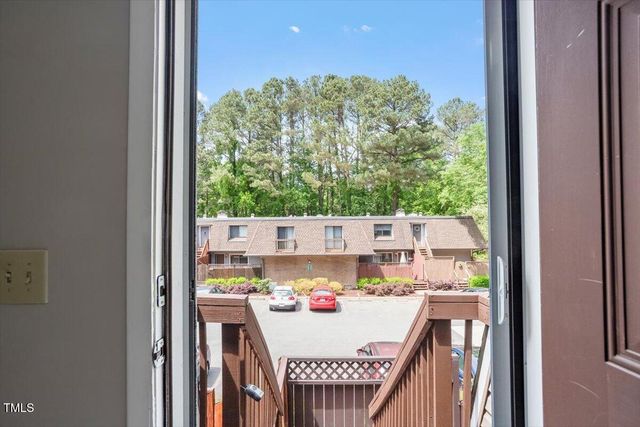 294 Summerwalk Circle, Chapel Hill, NC 27517