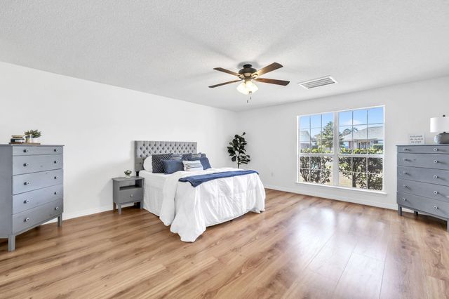 5432 E Brook Drive, Crestview, FL 32539