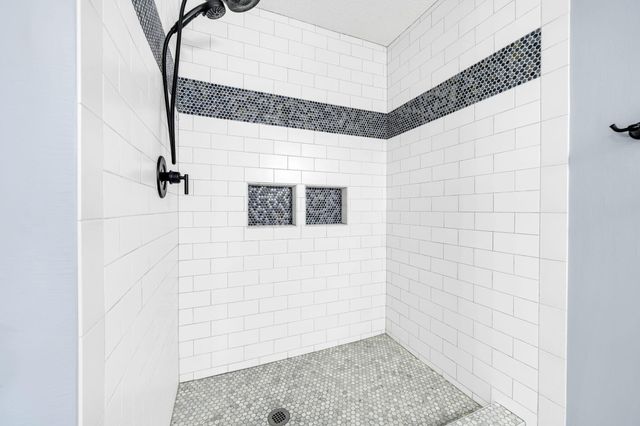 5432 E Brook Drive, Crestview, FL 32539