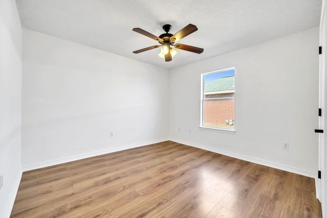 5432 E Brook Drive, Crestview, FL 32539