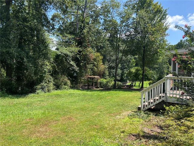9775 Loblolly Lane, Roswell, GA 30075