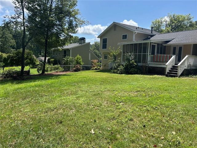 9775 Loblolly Lane, Roswell, GA 30075