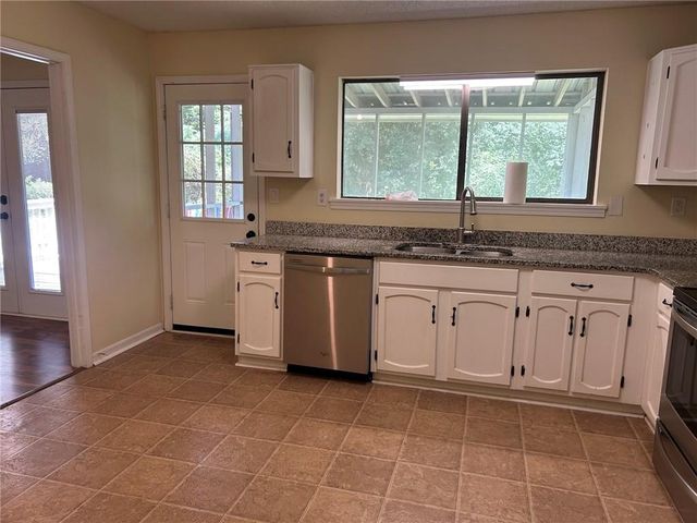 9775 Loblolly Lane, Roswell, GA 30075