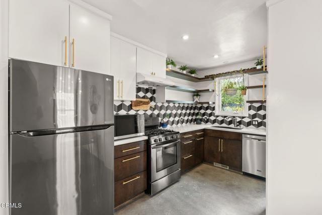 61 W Center Street, Ventura, CA 93001