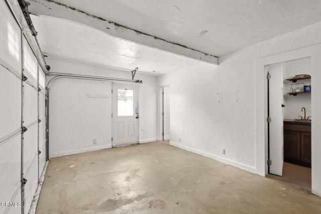 61 W Center Street, Ventura, CA 93001