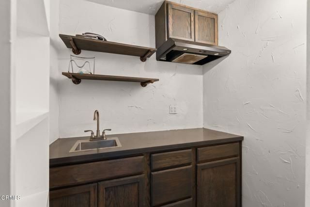 61 W Center Street, Ventura, CA 93001