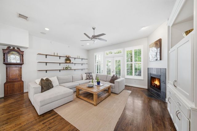516 Asbury Street, Houston, TX 77007