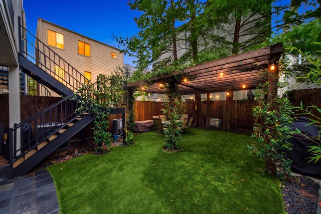 516 Asbury Street, Houston, TX 77007