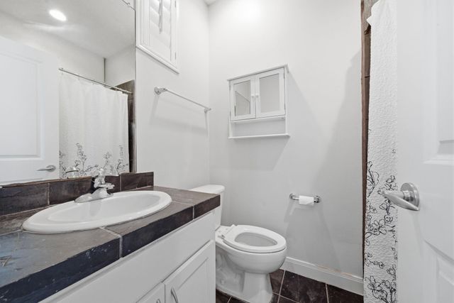 516 Asbury Street, Houston, TX 77007