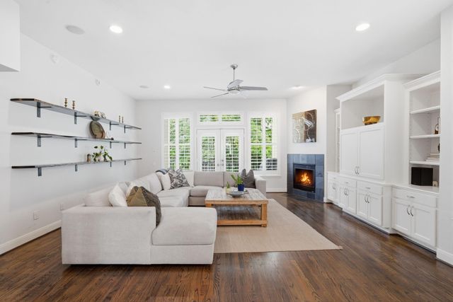 516 Asbury Street, Houston, TX 77007