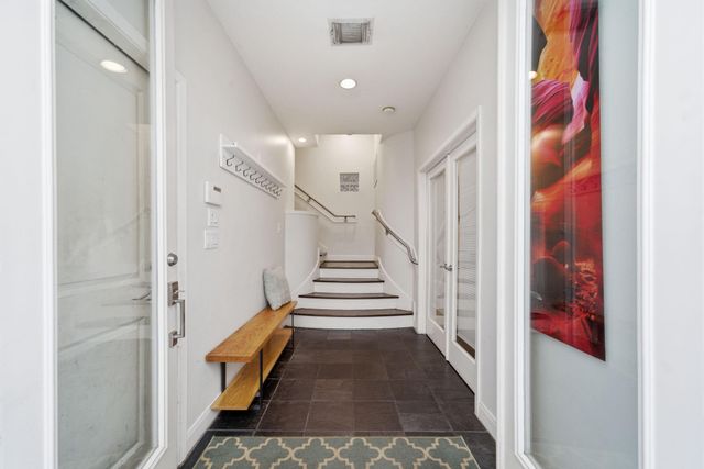 516 Asbury Street, Houston, TX 77007