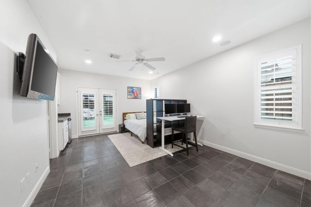 516 Asbury Street, Houston, TX 77007
