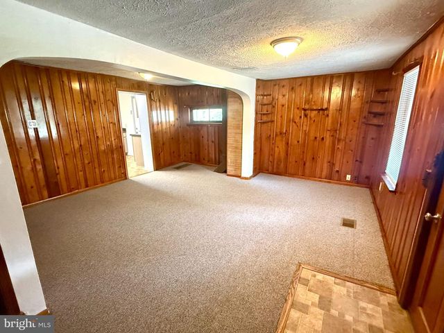 30 E CALIFORNIA STREET, Mercersburg, PA 17236