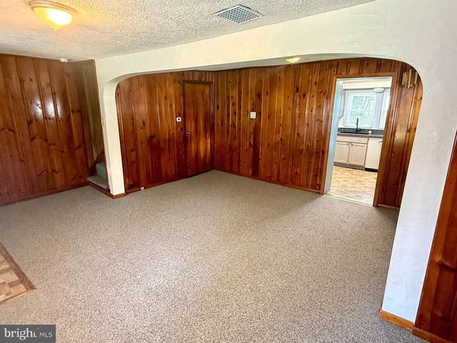 30 E CALIFORNIA STREET, Mercersburg, PA 17236