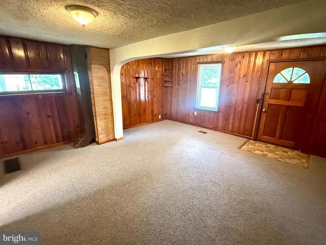 30 E CALIFORNIA STREET, Mercersburg, PA 17236
