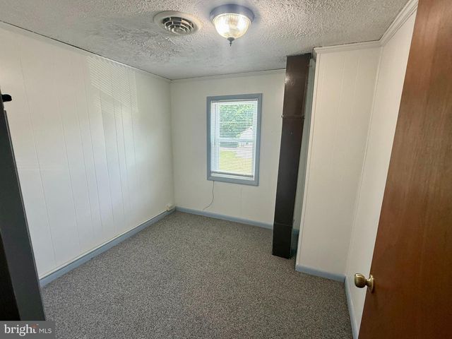 30 E CALIFORNIA STREET, Mercersburg, PA 17236