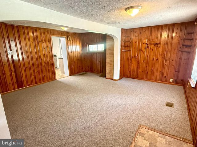 30 E CALIFORNIA STREET, Mercersburg, PA 17236