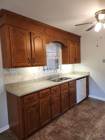 515 Kimberly Road, Warner Robins, GA 31088