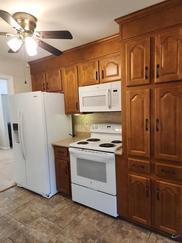 515 Kimberly Road, Warner Robins, GA 31088