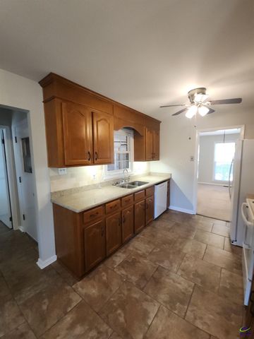 515 Kimberly Road, Warner Robins, GA 31088