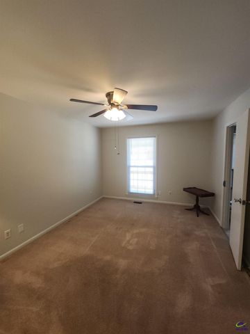 515 Kimberly Road, Warner Robins, GA 31088